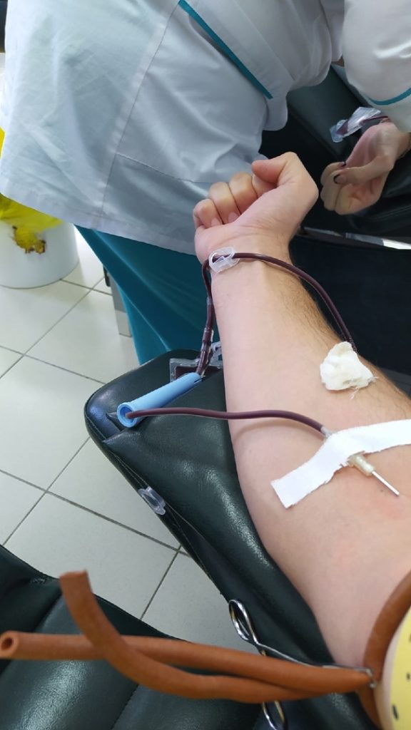 Донорство – это добровольная сдача собственной крови в пользу другого человека, нуждающегося в ней для лечения