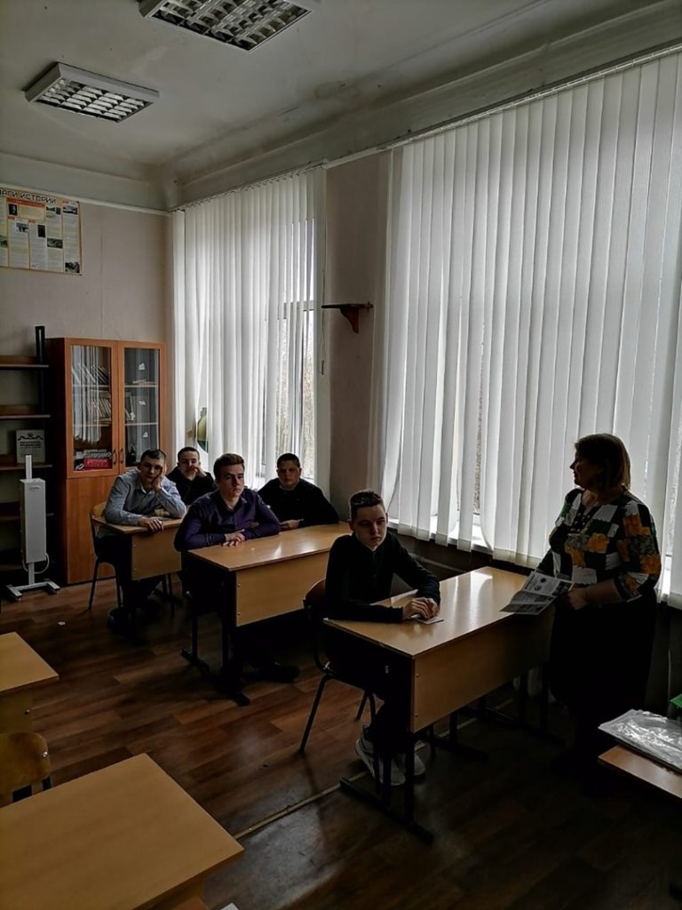 Полным ходом идут профориентационные встречи преподавателей с учащимися школ городов Тульской области!!!